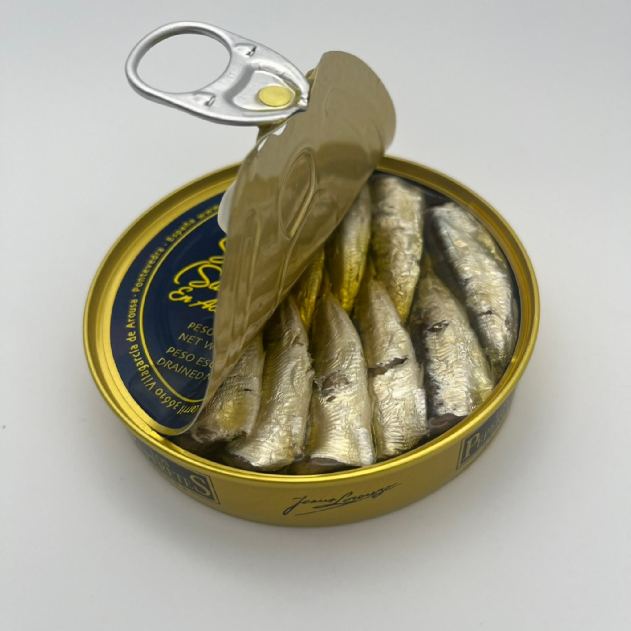 Los Peperetes Sardinillas in Olive Oil