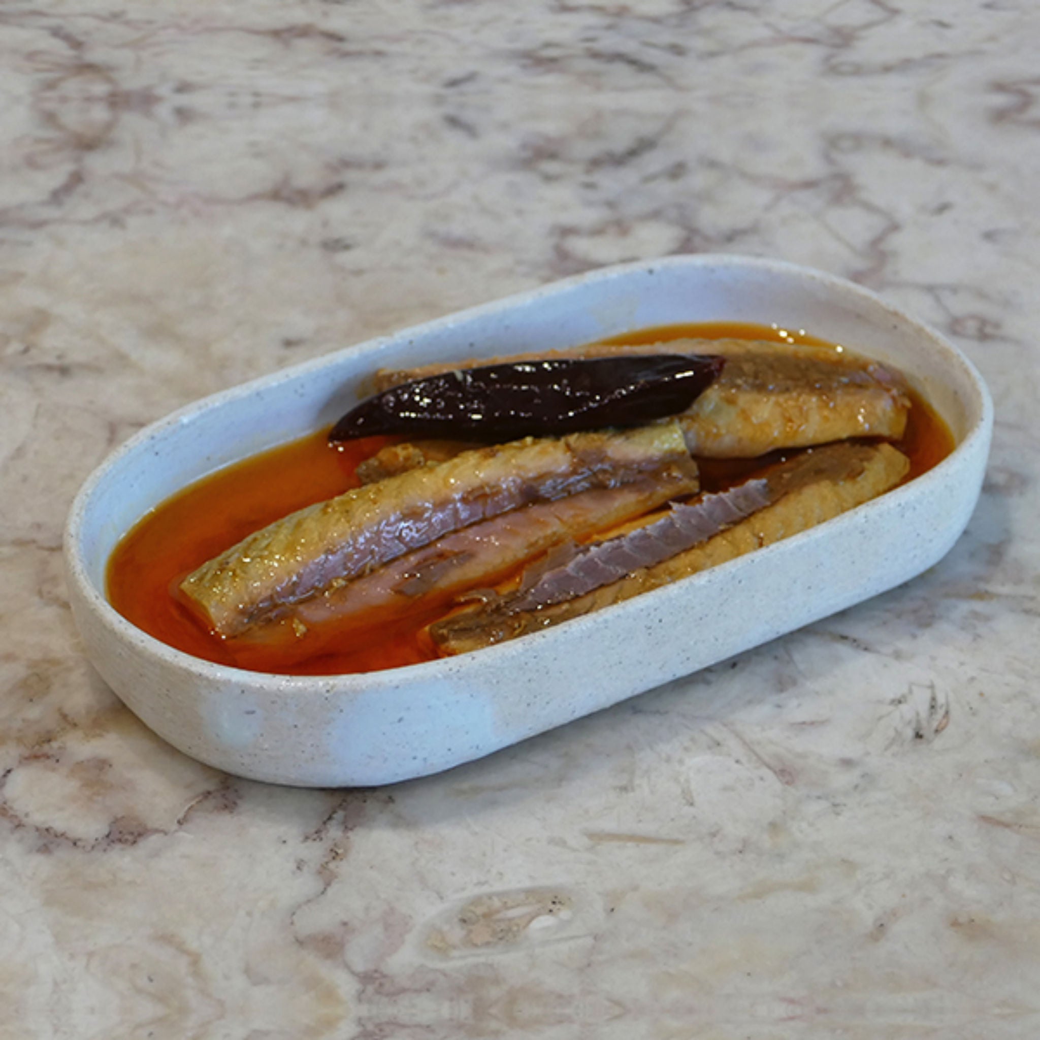 Miss Can Mackerel Fillets with Curry and Chili Pepper